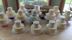 13weddingcakes.jpg