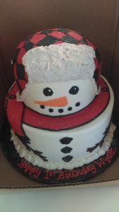 Cake in the shape of a snowman